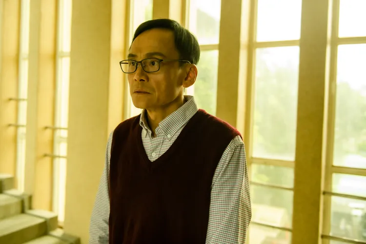 陳以文飾演狼師，讓人毛骨悚然。Netflix提供