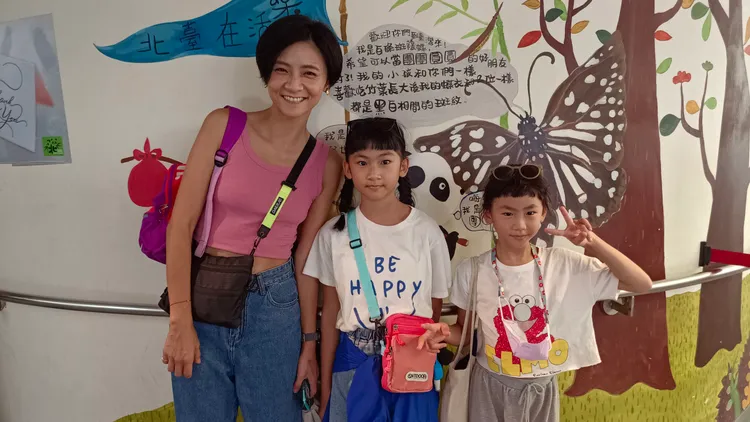 黃小姐一家都很愛貓熊。翁玉信攝