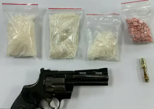 搜索驚見一把左輪手槍 警一查原來是造型打火機