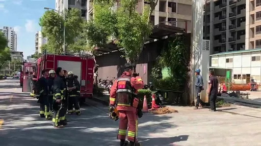 工人電焊不慎火星引燃雜物 新莊副都心大樓工地竄濃煙