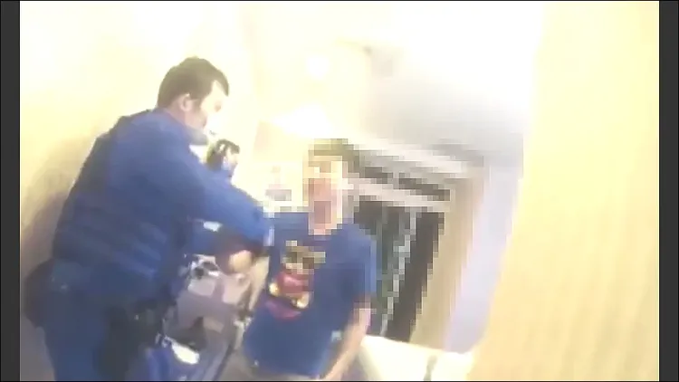 警方循線，前往新店中央路商旅攻堅，將張男逮捕。警方提供