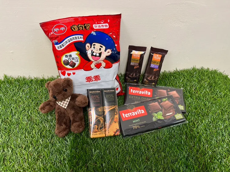 OKmart搜羅多款歐洲知名巧克力品牌，像是西班牙的Chocolate Amatller阿瑪提耶、Trapa以及波蘭的Terravita。業者提供