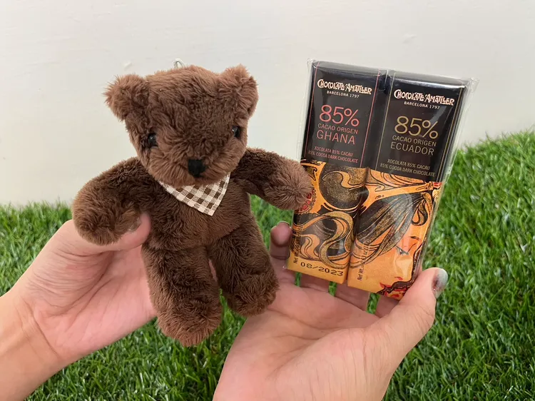 來自西班牙的慕夏巧克力售價79元。業者提供