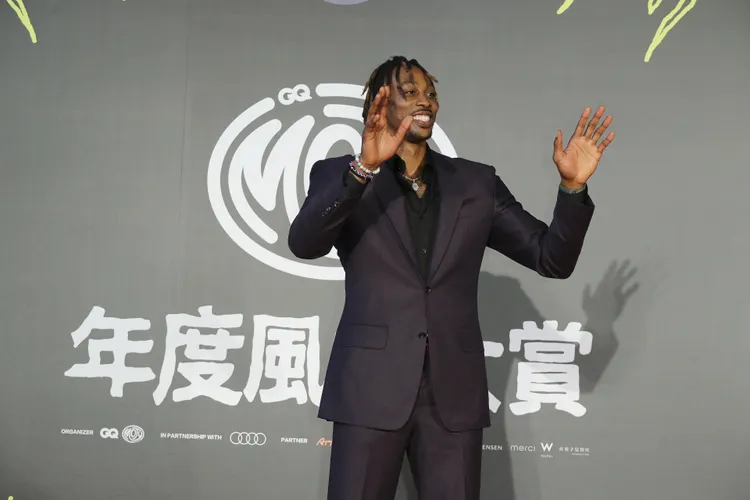 他分享私下熱愛各種西裝打扮。朱世閎攝