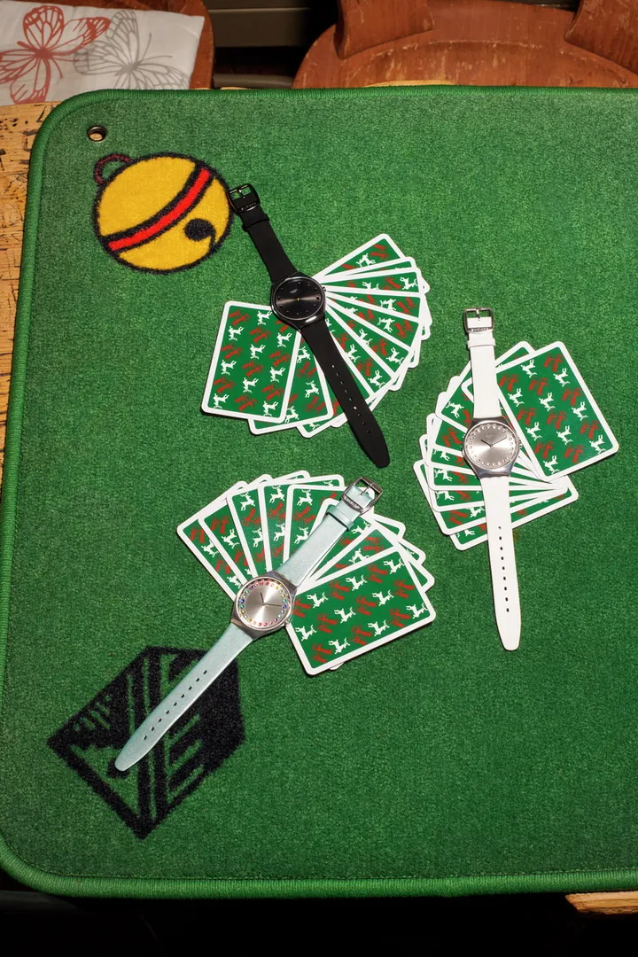 Skin Irony 38新錶將水晶鑲飾於錶鏡內部。品牌提供