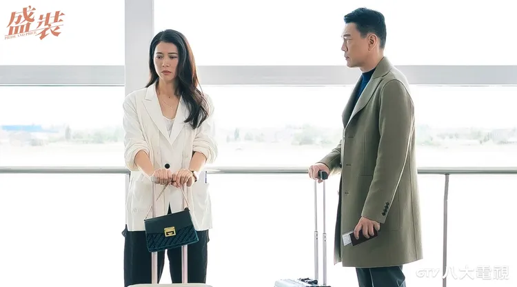 袁詠儀（左）和王耀慶在《盛裝》是情人。八大提供