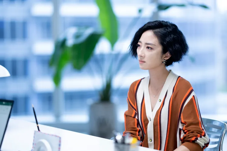 難得見桂綸鎂這種髮型。