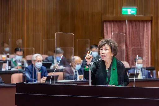 游毓蘭聲援「白紙革命」換臉書頭貼　直言「有些價值非常重要」