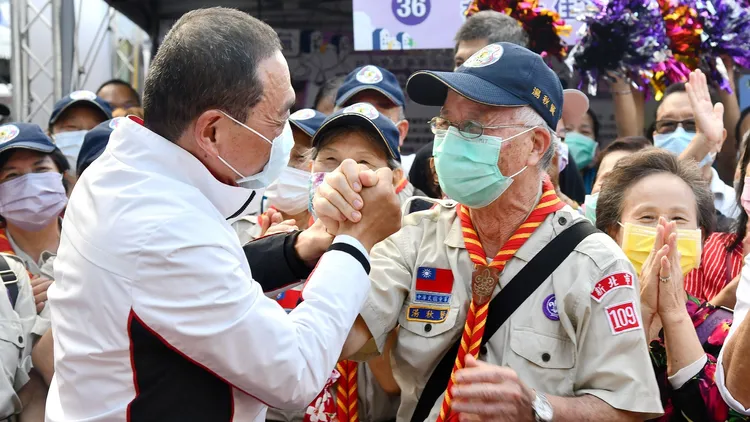 侯友宜鼓勵市民不分年齡終身學習。新北市政府提供