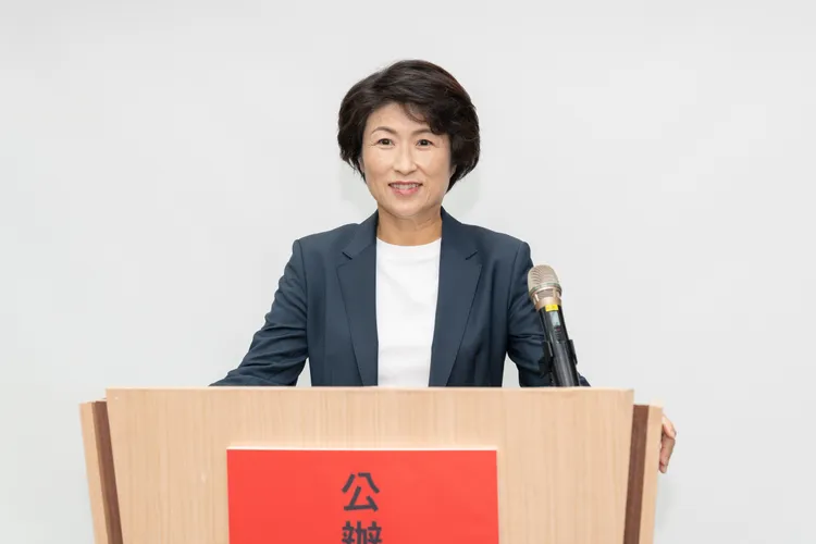 台東縣長候選人饒慶鈴電視發表選舉政見。饒慶鈴競總提供