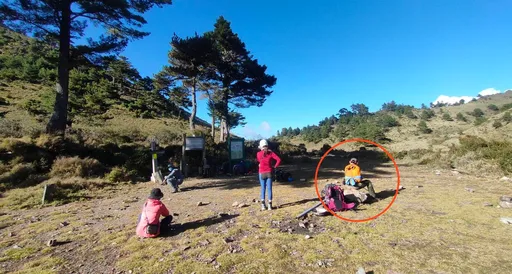 跌落八通關草原邊坡 男山友骨折多處擦傷!直升機吊掛救援