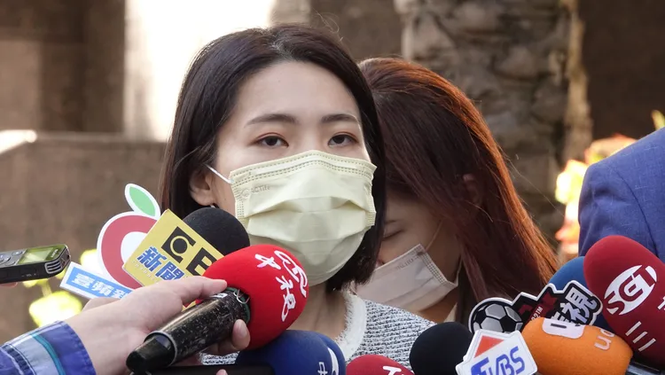 國民黨台北市議員徐巧芯下午接受採訪。莊宗達攝