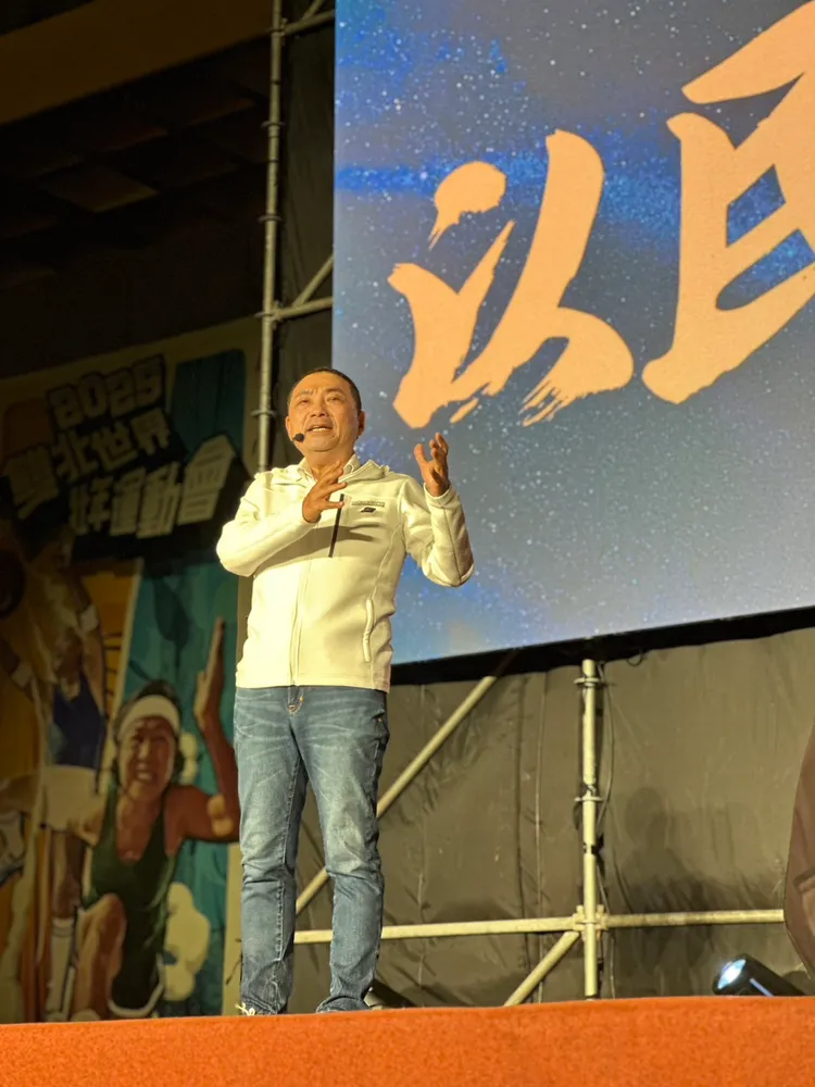 侯友宜得票數破110萬票，順利連任新北市長。曾佳俊攝