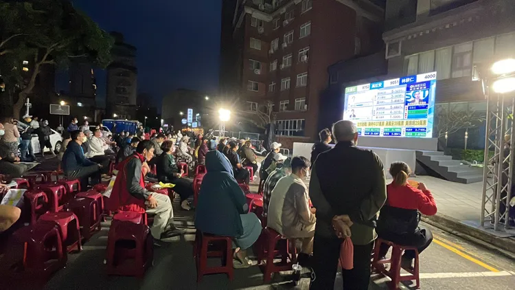 沈慧虹「開票光榮之夜」選在演藝路的競選總部舉行。黃羿馨攝