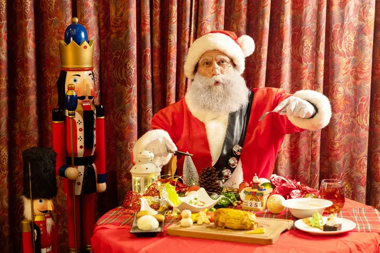 六福村主題樂園打造全新主題「童話耶誕」派對，不但有從北國遠道而來的耶誕老公公，還把歐洲童話世界搬進園區。六福村提供