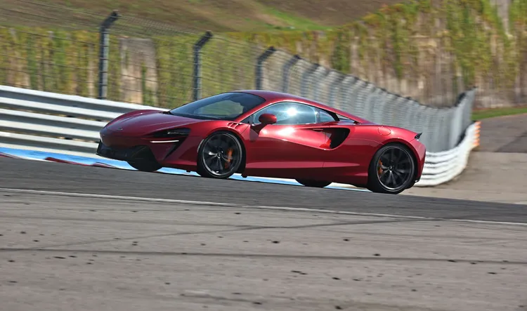 底盤調校爐火純青。翁玉信攝