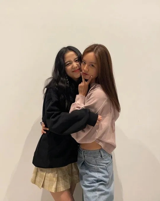 雙姝好交情不在話下，不論拍戲還是唱歌都友情長存。翻攝惠利IG