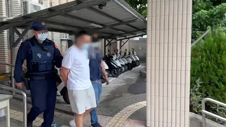劉男被逮送辦。竹東警分局提供