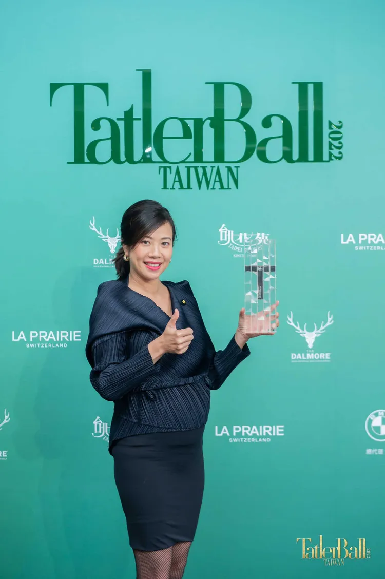 吳欣穎出席活動，已看得出明顯孕肚。引自吳欣盈臉書