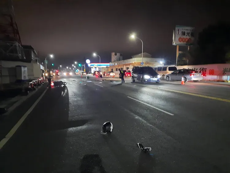 Uber外送員疑因迴轉致後車閃避不及而撞上。警方提供