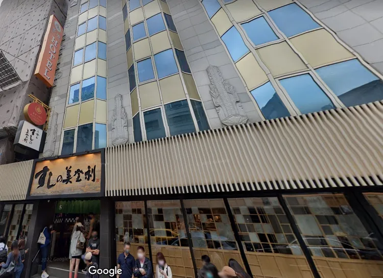 玩行旅以月租金135萬，接手美登利壽司上的全棟東區舊飯店。翻攝googlemap
