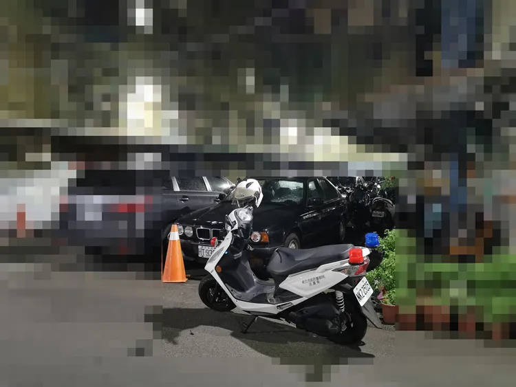 警方趕抵現場。陸運鋒攝
