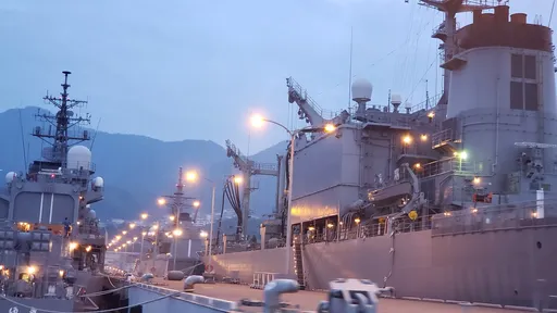 玩廣島|深入自衛隊軍港、登潛艇大開眼界!牡蠣季採收見學啖海味