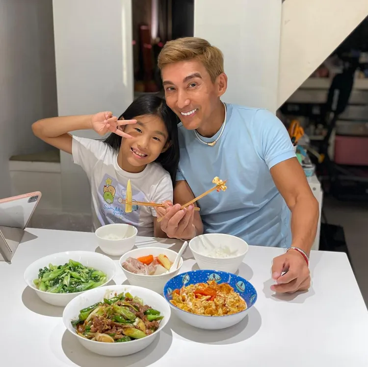 潘若迪（右）和愛女拉拉。翻攝自潘若迪臉書