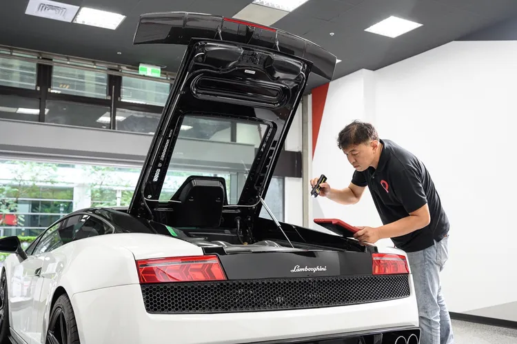 QUOTZ拍車網為車主提供一站式服務，精準車況鑑定、良性競標媒合好價錢、第三方履約控管，解決中古車買賣痛點。業者提供