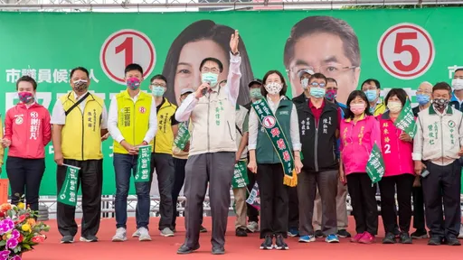 議長不讓了！黃偉哲變身戰鬥母雞　喊「讓邱莉莉帶頭監督市政」