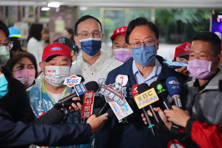 張善政駁空降說，籲執政者都要用開放和謙虛的態度面對批評。張善政競辦提供