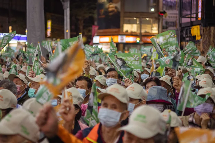 候選人江聰淵23日造勢晚會現場人潮。民進黨提供