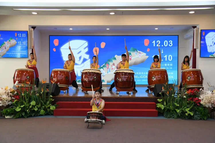 富源國小鼓陣隊演出。縣府提供