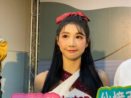 輸球讓電眼腫腫!樂天女孩筠熹喊話「10號隊友」 要繼續來球場加油