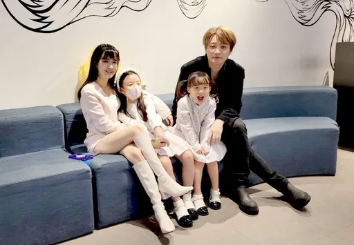 阿沁老婆帶2個女兒為林襄打氣　上表演課準備復出演藝圈