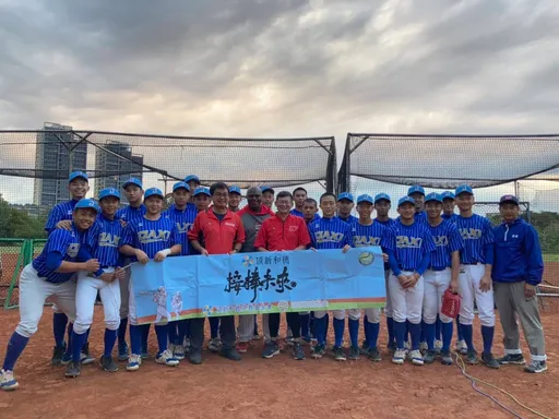 職棒回饋基層不休兵 味全3洋教練指導大溪青棒