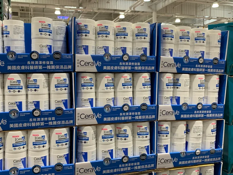 適樂膚長效潤澤修護霜454g×2，原價949元，特價819元。劉欣欣攝