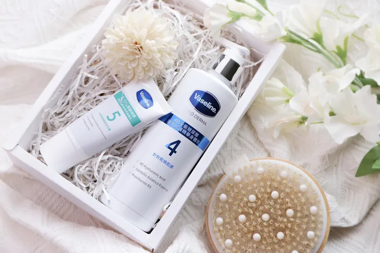 入住小資族星光夜住房專案，還免費獲得凡士林品牌護膚禮盒組。業者提供