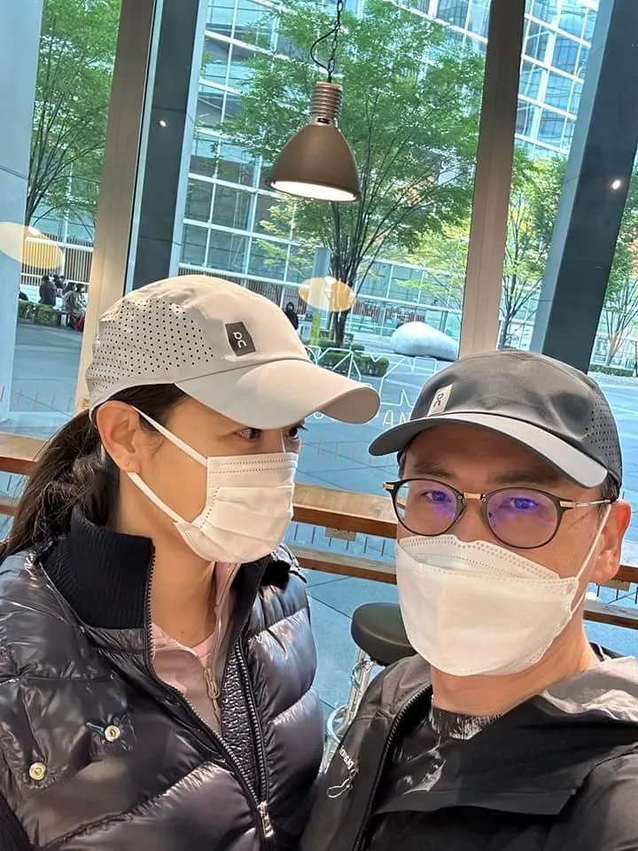 賈永婕(左)要被老公王兆杰氣瘋。翻攝賈永婕臉書