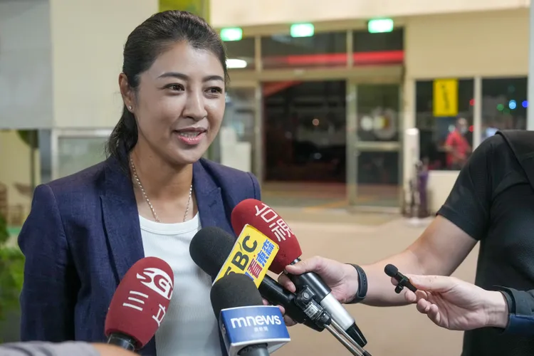 許淑華質疑對手誇海口、開空頭支票，恐怕只能舉債，還可能跳票。許淑華團隊提供