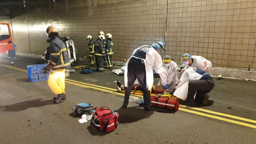 行政院旁競速害命！24歲無辜男慘死　母慟：對方是黑道怎求償