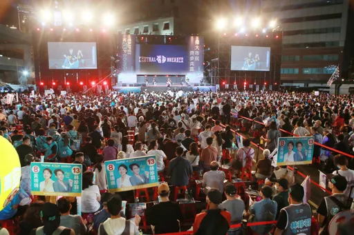 黃金周|黃珊珊萬人造勢!百萬網紅酸陳時中:只會當政治傀儡