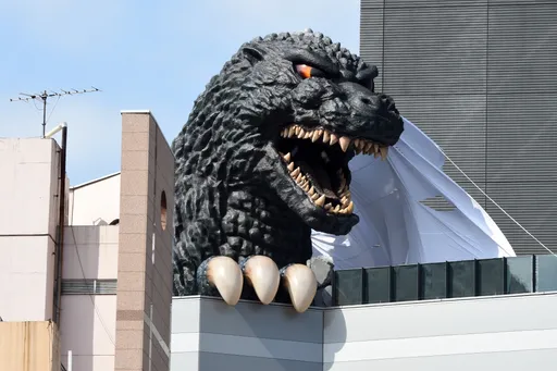 日本开铡「快速电影」 东京地院判赔逾亿元