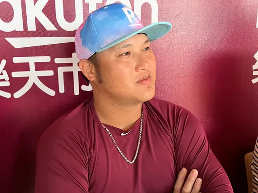 被曾總點名是「keyman」　陳俊秀笑著把手指向他