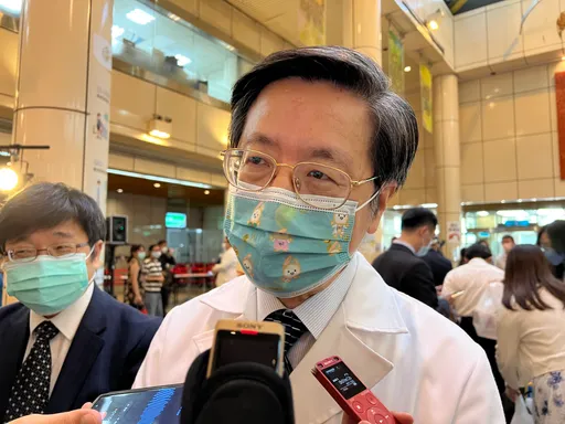 口罩鬆綁第二波 僅醫院等特定場所要戴!張上淳:明年春節後上路較保險