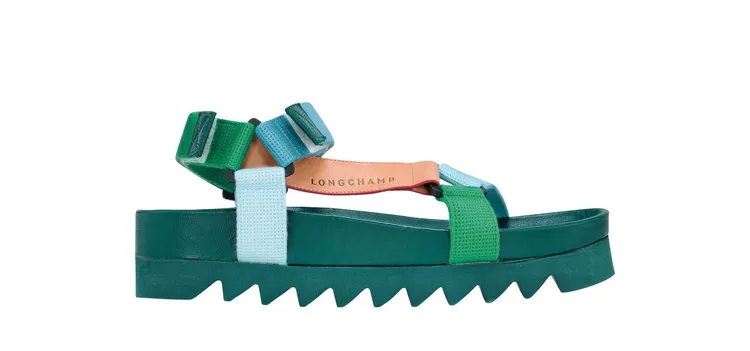 LONGCHAMP 2023春夏系列涼鞋，1萬7600元。品牌提供