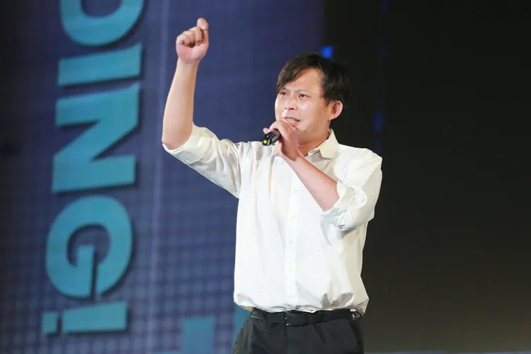 黃國昌為黃珊珊站台，讓各界驚呼連連。資料照片