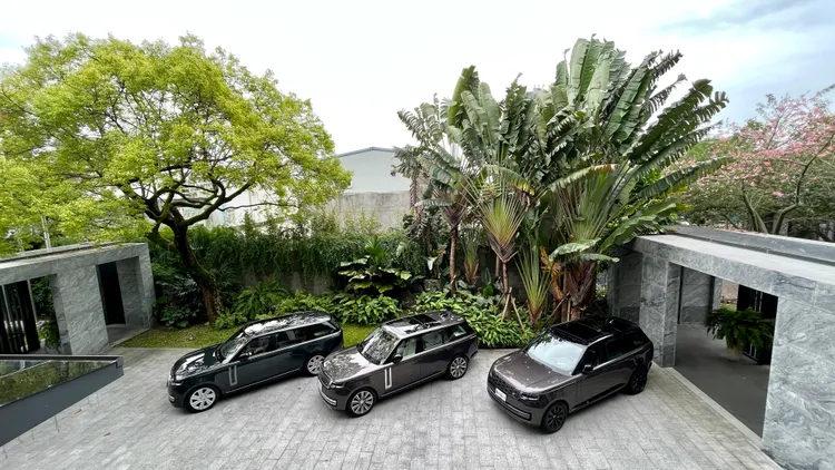 七座車型（右）從外觀並不容易分別。陳志淵攝