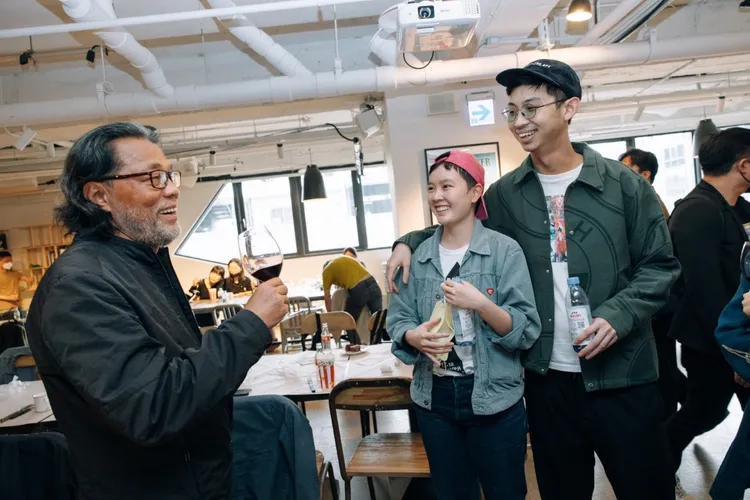 金馬執委會主席李屏賓（左）與阮鳳儀（中）、製片苗華川（右）。金馬執委會提供