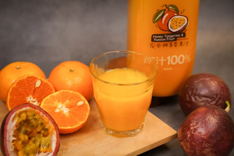 12月起商務艙也有茂谷柑百香果汁。業者提供